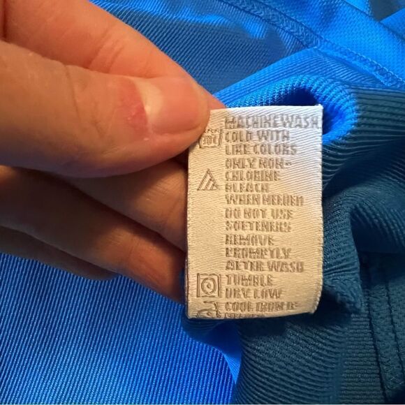 3 for $30! Bollé blue short sleeve polo shirt. Size medium - Picture 6 of 8